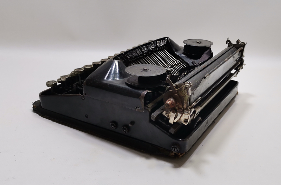 CUMHURİYET BAŞLARI ANTİKA KATİP DAKTİLOSU