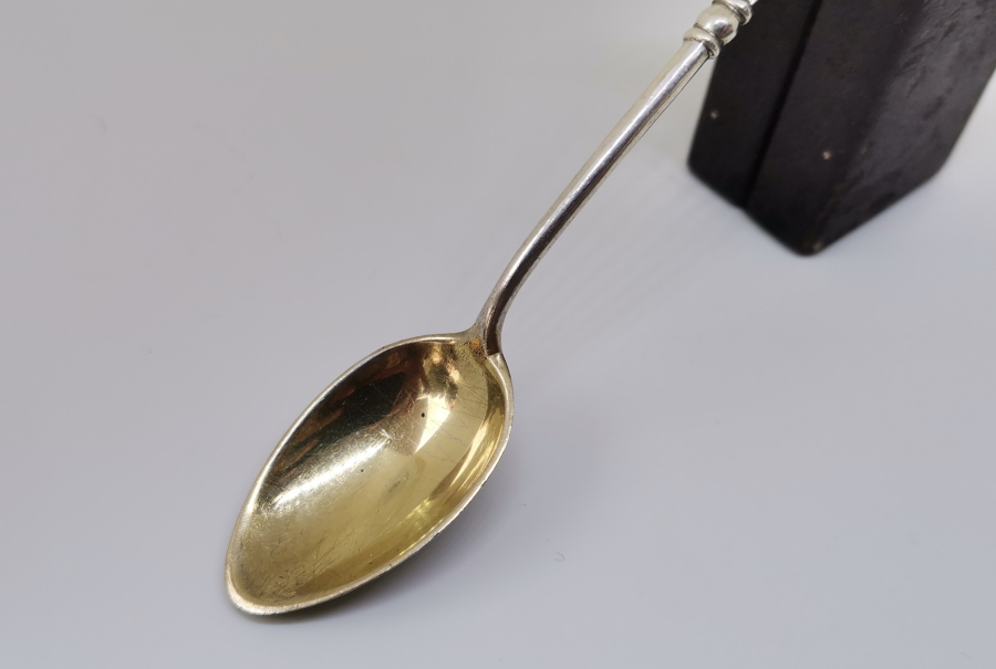 ORAK ÇEKİÇ DAMGALI SOVYET RUSYA YAPIMI SAVATLI GÜMÜŞ KAŞIK