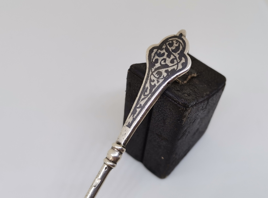 ORAK ÇEKİÇ DAMGALI SOVYET RUSYA YAPIMI SAVATLI GÜMÜŞ KAŞIK