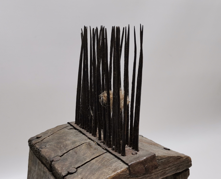 OSMANLI DÖNEMİ AHŞAPTAN MAMUL BÜYÜK BOY YÜN TARAĞI