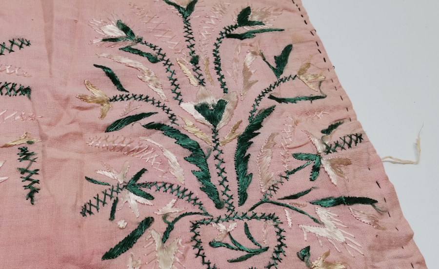 OSMANLI DÖNEMİ İŞLEMELİ YASTIK YÜZÜ