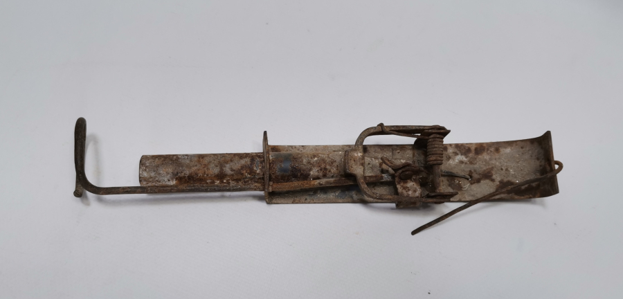 ANTİKA KÖSTEBEK TABANCASI