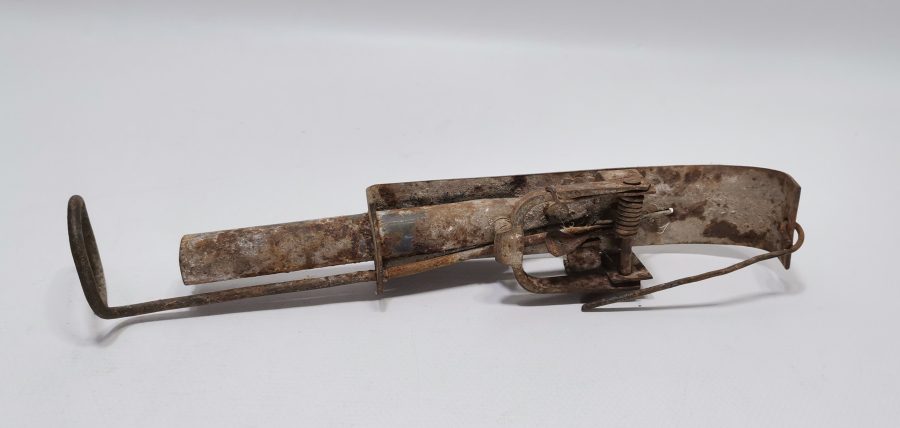 ANTİKA KÖSTEBEK TABANCASI