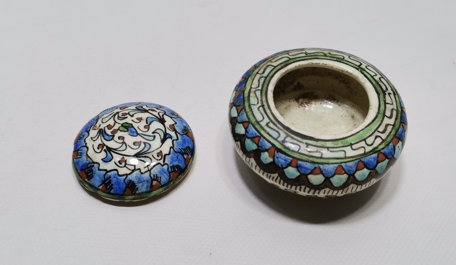 ANTİKA KÜTAHYA YAPIMI KAPAKLI ŞEKERLİK