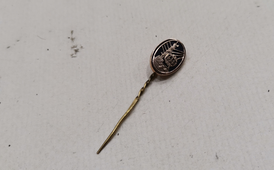 EĞİTİM TARİHİ - 1955 TARİHLİ ALTIN YAKA İĞNESİ