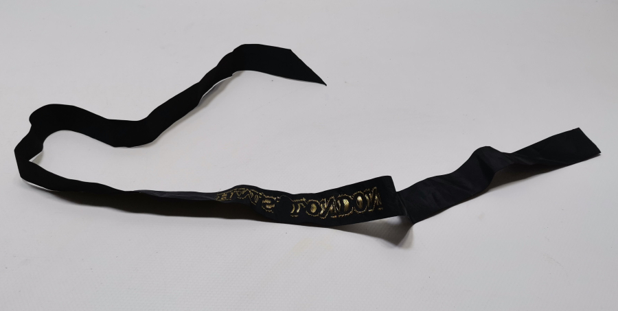 HMS LONDON'A AİT MÜRETTEBATTAN BİR ASKERİN ŞAPKA KURDELASI