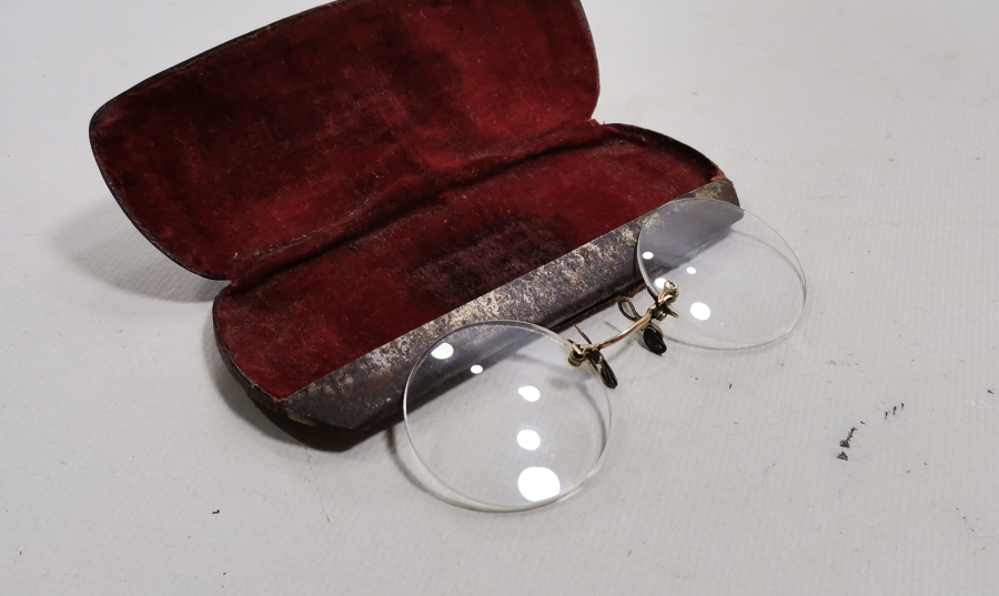 OSMANLI DÖNEMİ KUTUSUNDA TÜCCAR GÖZLÜĞÜ