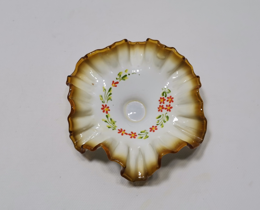 TAMAMI EL BOYAMA İŞÇİLİKLİ KOPARMA CAMDAN MAMUL LOKUMLUK