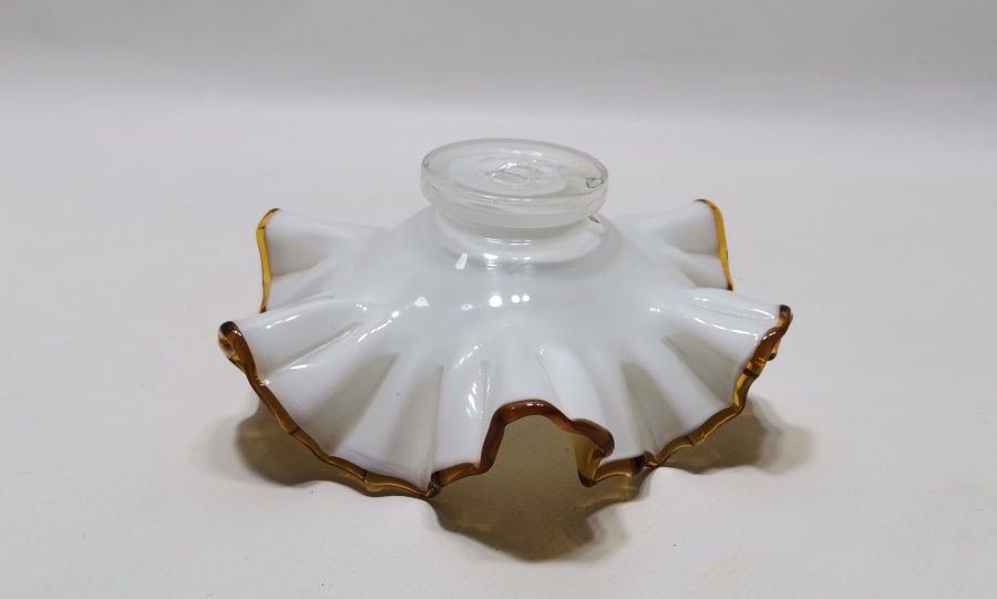 TAMAMI EL BOYAMA İŞÇİLİKLİ KOPARMA CAMDAN MAMUL LOKUMLUK