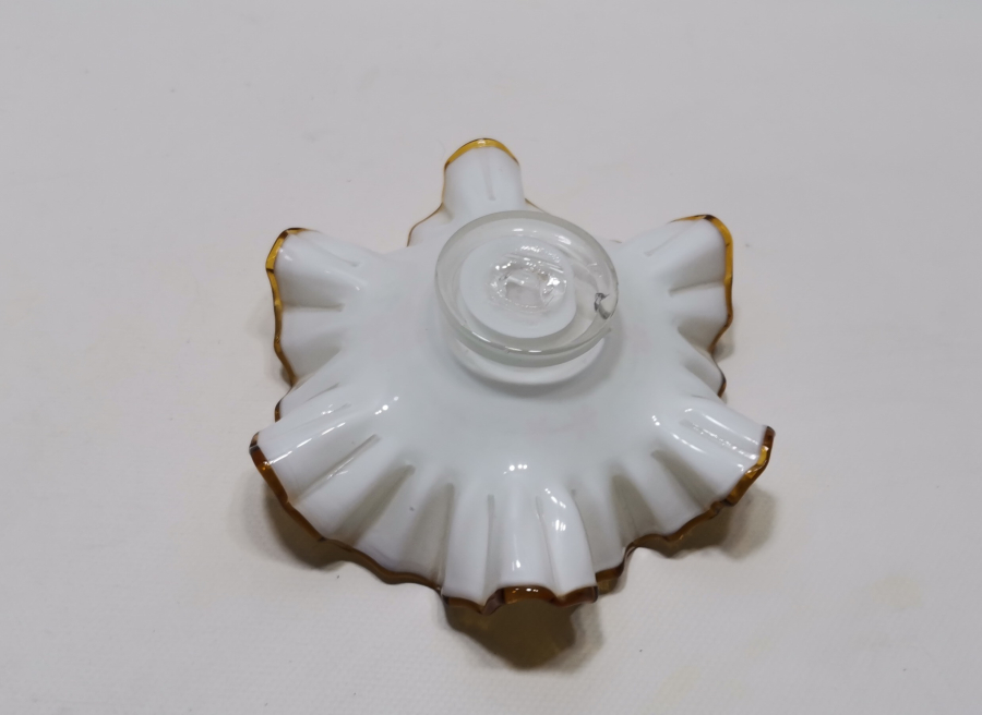 TAMAMI EL BOYAMA İŞÇİLİKLİ KOPARMA CAMDAN MAMUL LOKUMLUK