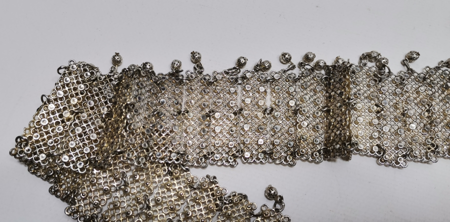 TELKARİ İŞÇİLİKLİ VE GÜMÜŞ KAPLAMA ANTİKA GELİN KEMERİ