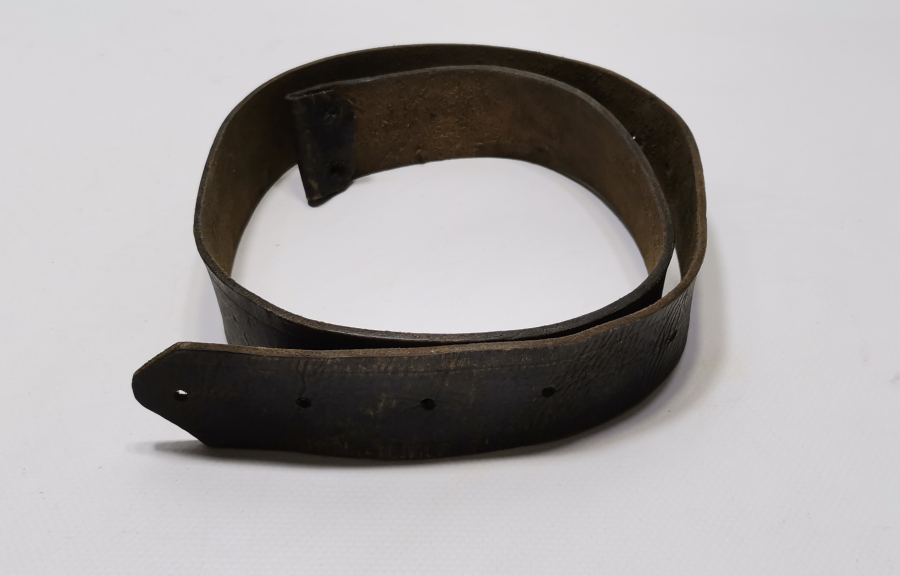 ÜZERİ OSMANLICA YAZILI DERİ SUBAY KEMERİ