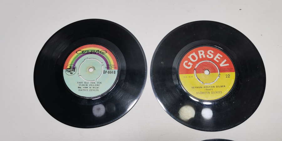 4 ADET ANTİKA 45 LİK PLAK