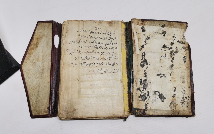 thumbOSMANLI DÖNEMİ ALTIN TEZHİPLİ EL YAZMA ENAM-I ŞERİF