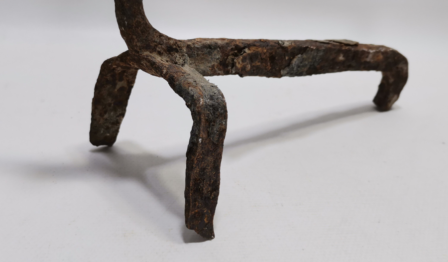 OSMANLI DÖNEMİ HAYVAN FORMUNDA YAPILMIŞ TEKKE İŞİ ODUN EŞEĞİ - ODUN TUTMACI