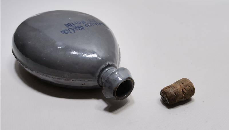 1. DÜNYA SAVAŞI DÖNEMİ ÜZERİ YAZILI MANTAR KAFA EMAYE OSMANLI SUBAY MATARASI