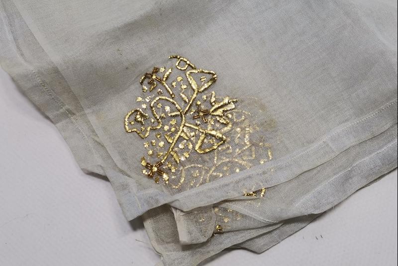 OSMANLI DÖNEMİ RUM İŞİ ALTIN SIRMA İŞLEMELİ İPEK ÇEVRE