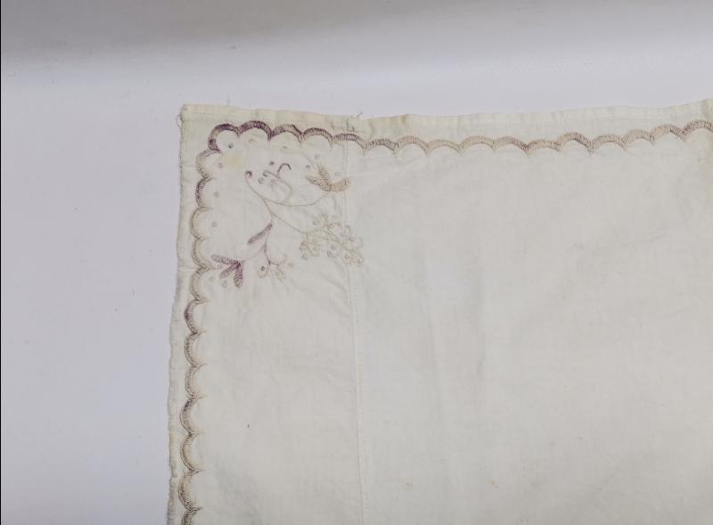 ÜZERİ OSMANLICA YAZILI SÖZ MENDİLİ