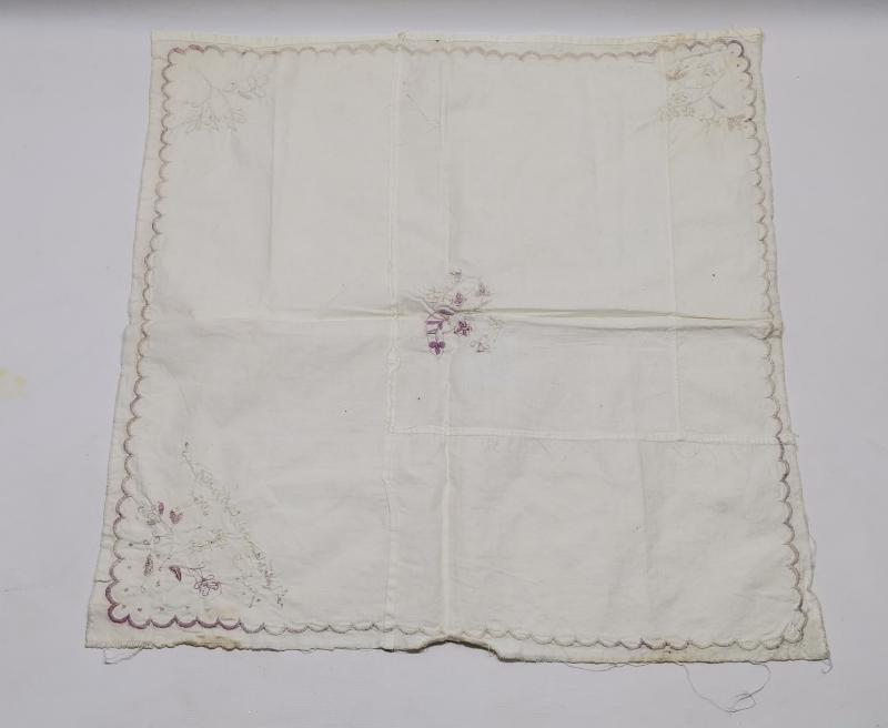 ÜZERİ OSMANLICA YAZILI SÖZ MENDİLİ