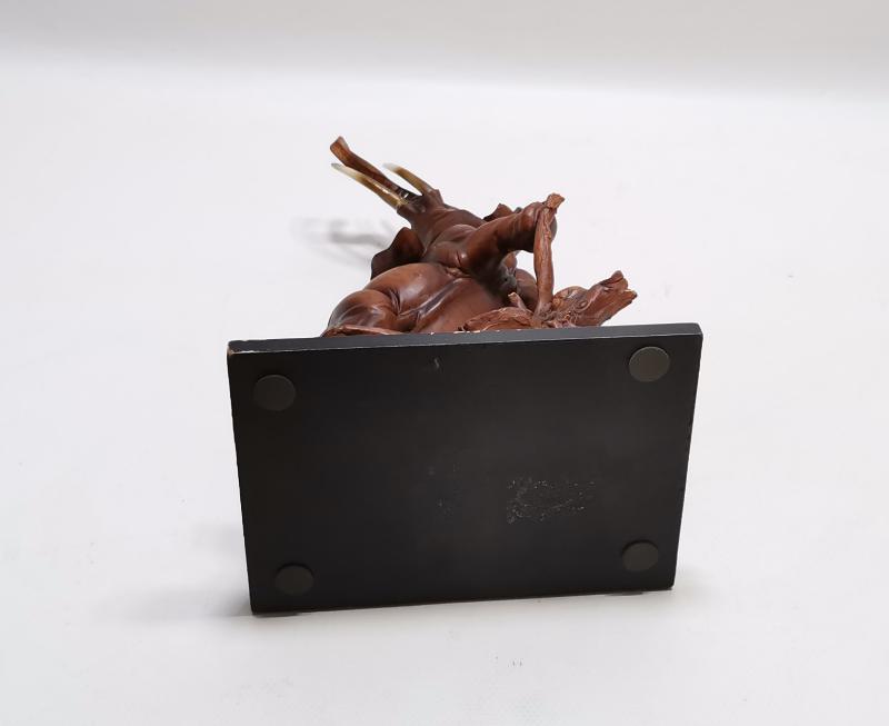 REÇİNE FİL BİBLOSU