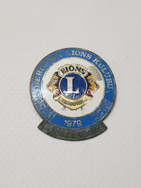 1979 BERGAMA LİONS KULÜBÜ ROZETİ 