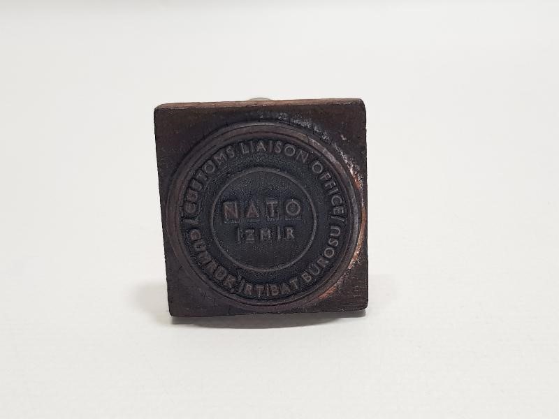 ANTİKA İZMİR NATO GÜMRÜK İRTİBAT BÜROSU MÜHÜRÜ