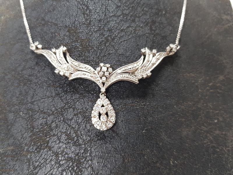 ANTİKA PIRLANTA GERDANLIK