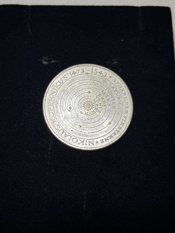 ÇİL KONDİSYONDA 1973 NİKOLA KOPERNİK VE GEZEGENLER TEMALI ALMANYA 5 MARK GÜMÜŞ HATIRA PARA