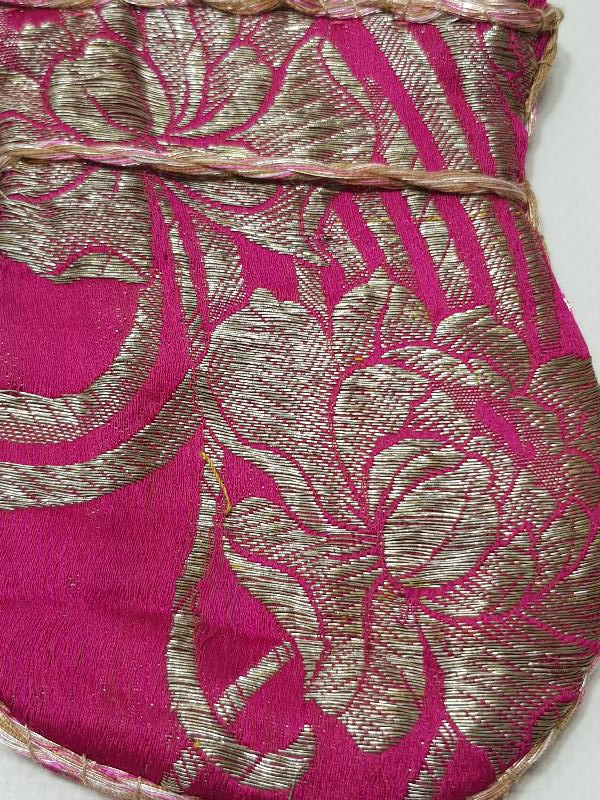 OSMANLI DÖNEMİ GÜMÜŞ SIRMA İŞLEMELİ KIRMIZI ELMASİYE PARA KESESİ