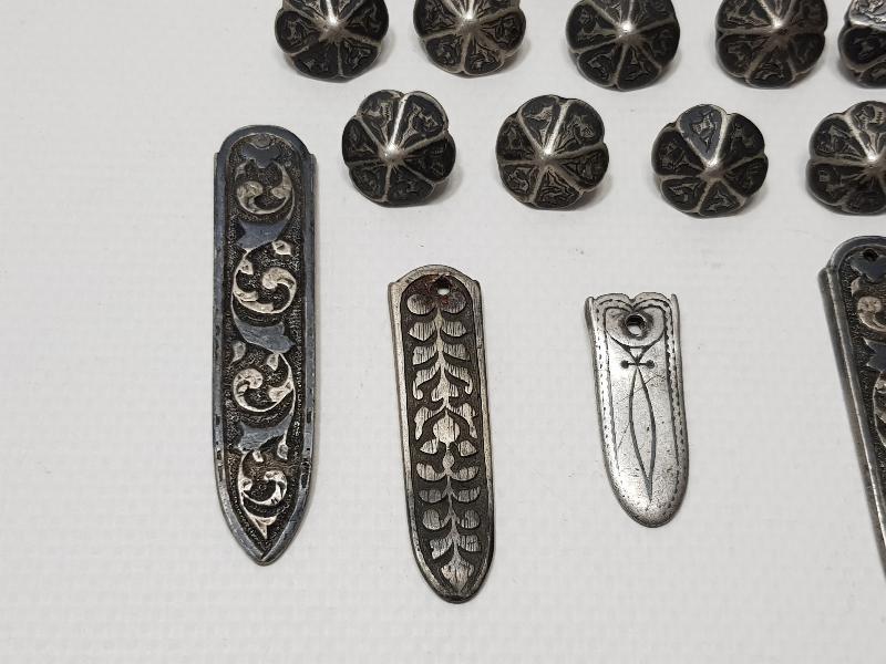 OSMANLI DÖNEMİ SAVATLI, YAZILI VE AY YILDIZLI GÜMÜŞ ÇERKES KEMERİ PARÇALARI