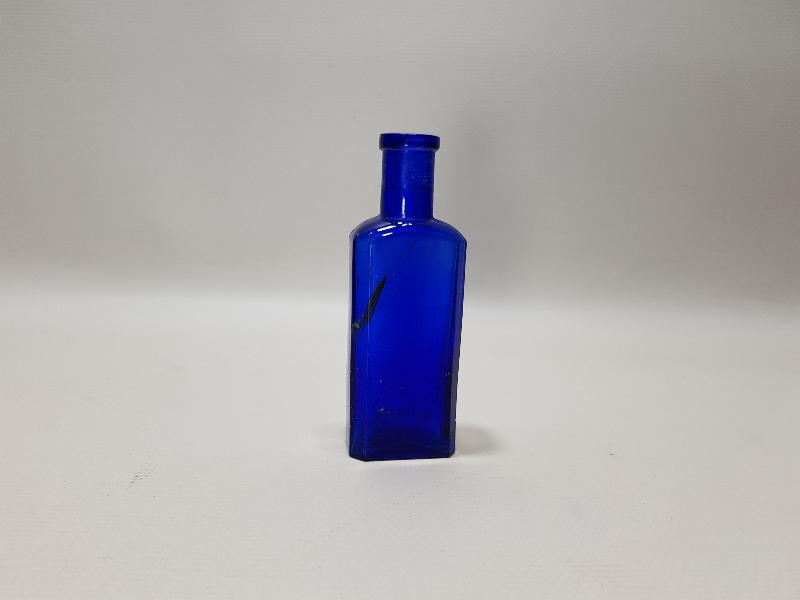 OSMANLI TIP VE ECZA TARİHİ: CONSTANTINOPLE İLAÇ ŞİŞESİ