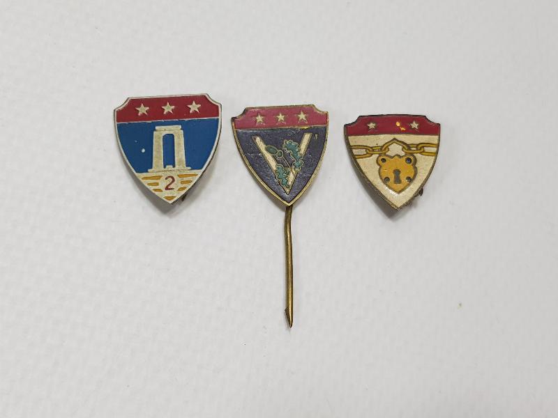 ÜÇ ADET NADİR ASKERİ ROZET