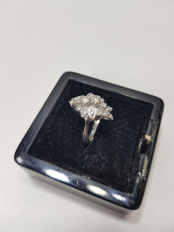 ANTİKA PIRLANTA YÜZÜK