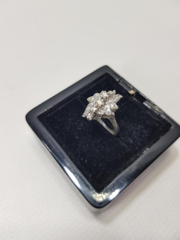 ANTİKA PIRLANTA YÜZÜK