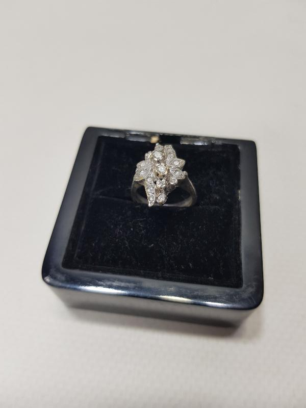 ANTİKA PIRLANTA YÜZÜK