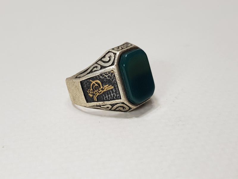 OSMANLI TUĞRALI VE YEŞİL AKİK TAŞLI GÜMÜŞ ERKEK YÜZÜĞÜ