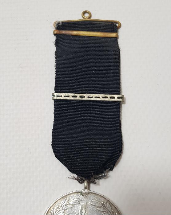 OSMANLI DÖNEMİ ORJİNAL ASKISIYLA GÜMÜŞ KIRIM MADALYASI 