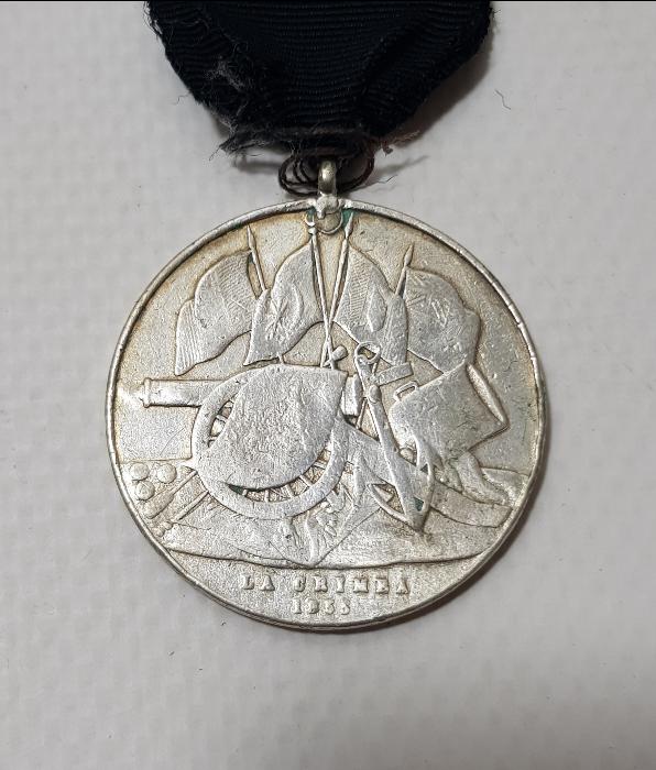 OSMANLI DÖNEMİ ORJİNAL ASKISIYLA GÜMÜŞ KIRIM MADALYASI 