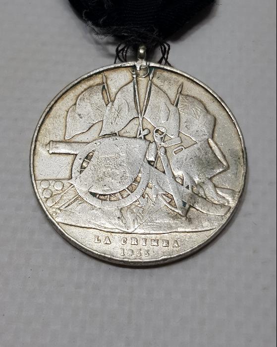 OSMANLI DÖNEMİ ORJİNAL ASKISIYLA GÜMÜŞ KIRIM MADALYASI 