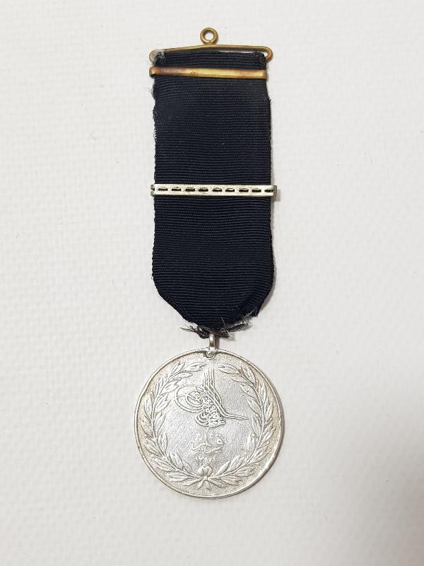 OSMANLI DÖNEMİ ORJİNAL ASKISIYLA GÜMÜŞ KIRIM MADALYASI 