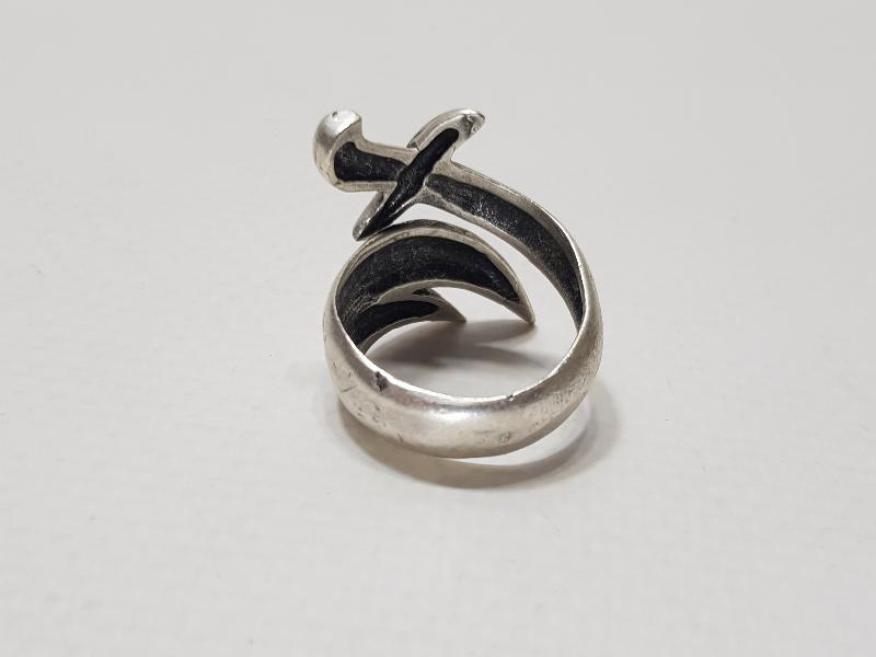 ÜZERİ HADİS YAZILI ZÜLFİKAR KILICI FORMLU YÜZÜK