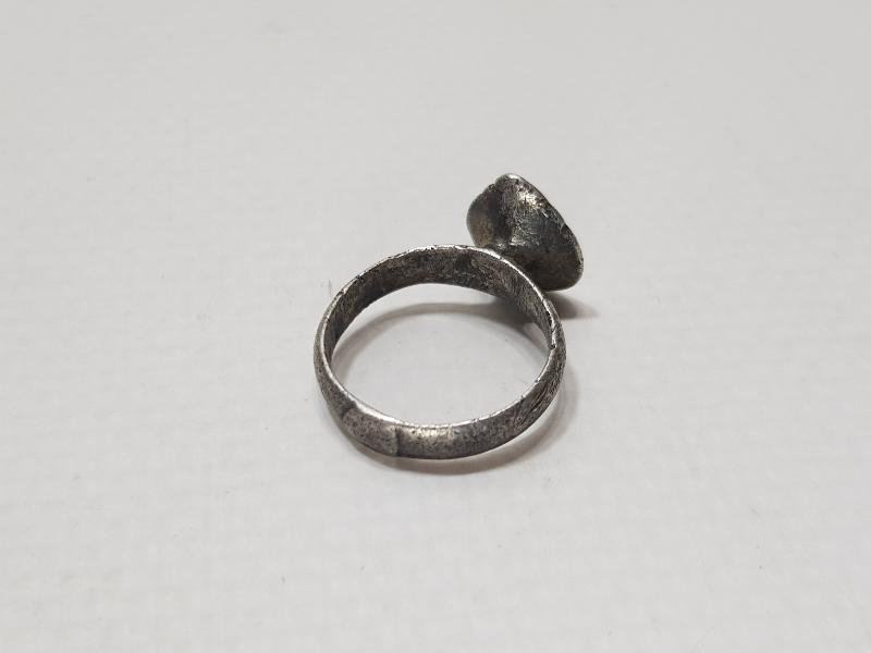 ÜZERİ OSMANLICA SAHİBİNİN ADI YAZILI OLAN GÜMÜŞ YÜZÜK