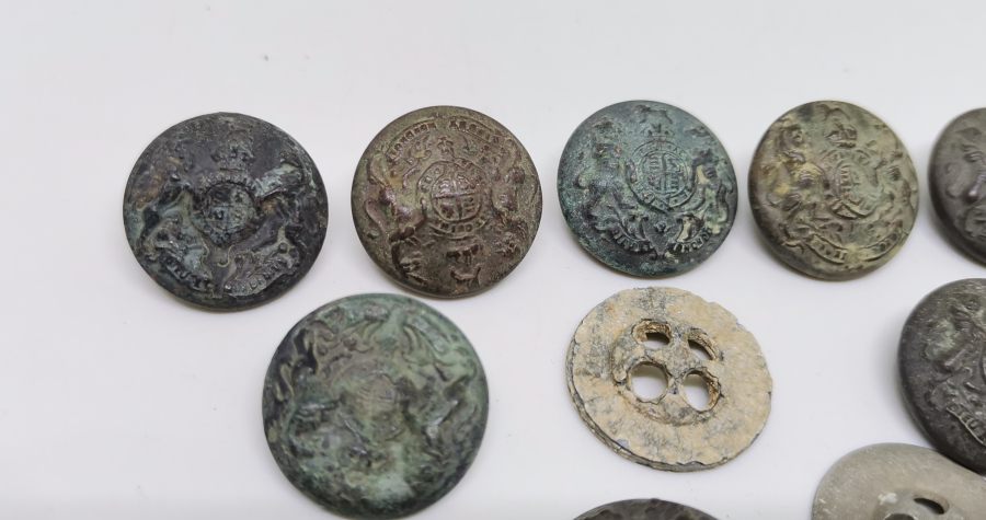 1. DÜNYA SAVAŞI DÖNEMİ İNGİLİZ ASKERİ DÜĞME LOTU