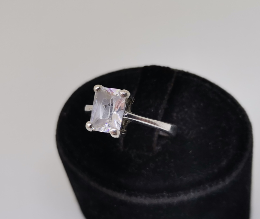 AKUA MARİN TAŞLI TEKTAŞ MODEL GÜMÜŞ YÜZÜK