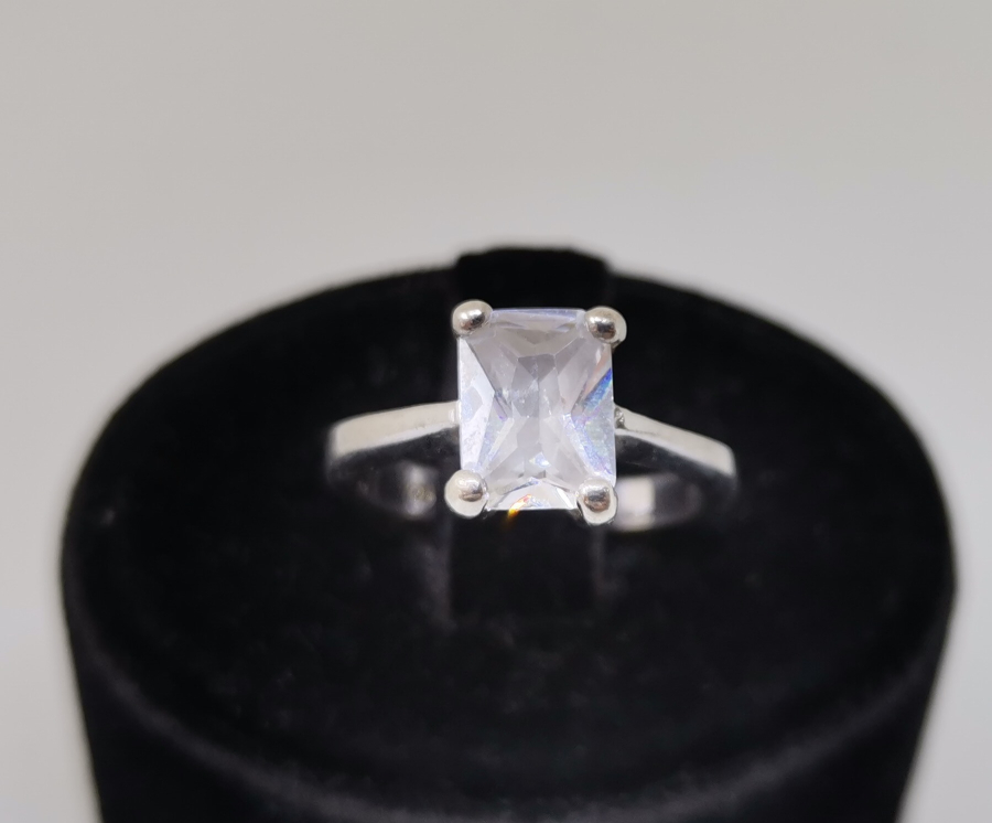 AKUA MARİN TAŞLI TEKTAŞ MODEL GÜMÜŞ YÜZÜK