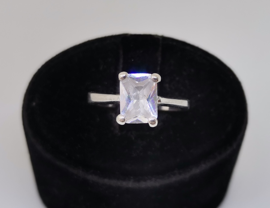 AKUA MARİN TAŞLI TEKTAŞ MODEL GÜMÜŞ YÜZÜK