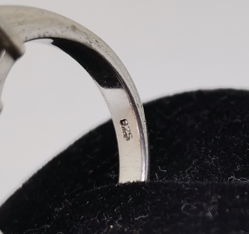 AKUA MARİN TAŞLI TEKTAŞ MODEL GÜMÜŞ YÜZÜK