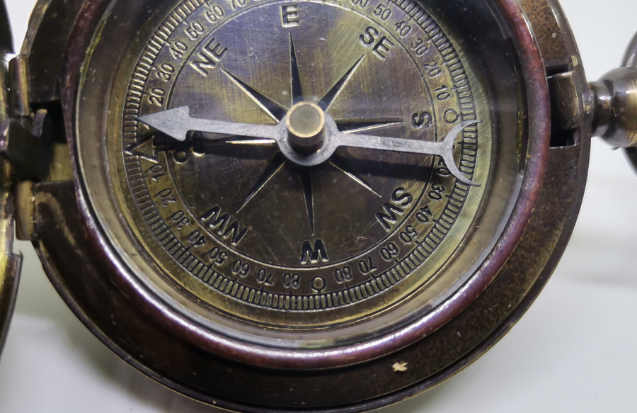 ANTİKA GÖRÜNÜMLÜ İNGİLİZ PUSULA