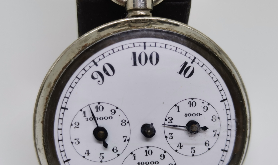 DENİZLERDE MESAFE ÖLÇMEK İÇİN KULLANILAN ANTİKA CEP SAATİ FORMUNDA ALET