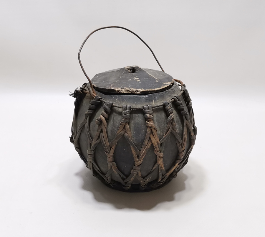 DERİ VE AHŞAPTAN MAMUL NADİR ANTİKA MAYALIK